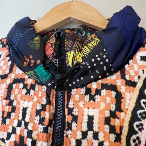 Farm Rio NWT Borogodo Reversible Metallic Quilted Patchwork Puffer Coat Jacket - Picture 8 of 17